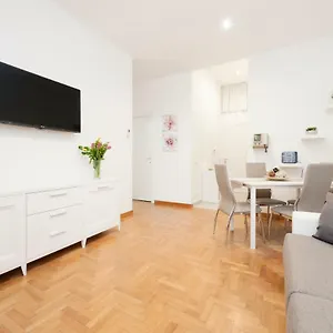 Apartament White Flat Labicana, Rzym